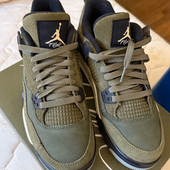 Jordan retro 4s brand new never worn!